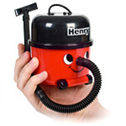 Henry Desktop Vacuum 3