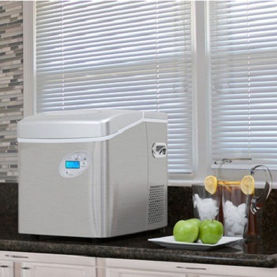The Best Portable Ice Maker 3