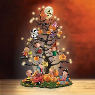 Illuminated-Halloween-Tree